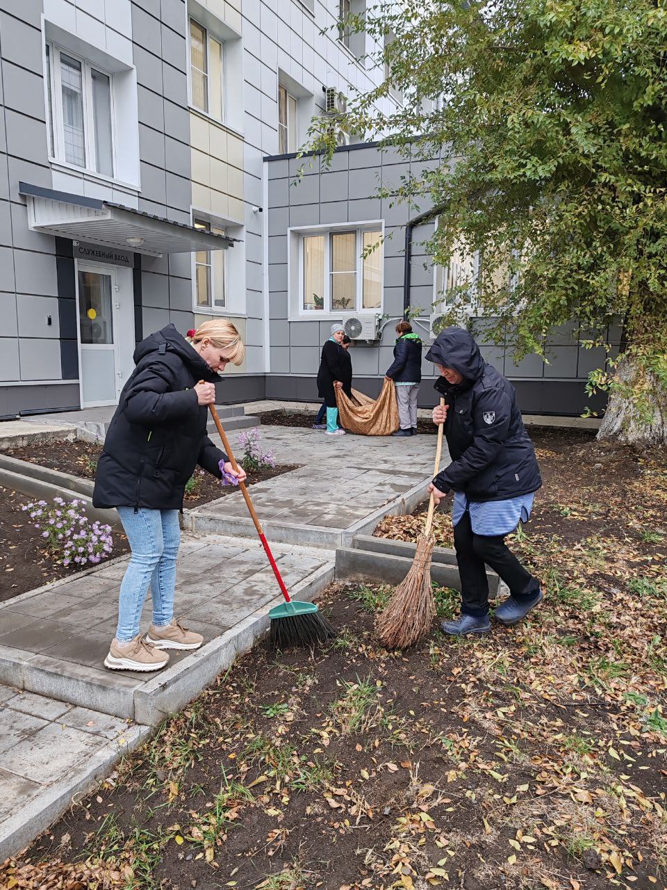 В преддверии Дня народного единства, 31 октября и 1 ноября, на территории Краснодонского муниципального округа пройдет общемуниципальный субботник В преддверии Дня народного единства, 31 октября и 1 ноября, на территории Краснодонского муниципального округа пройдет общемуниципальный субботник