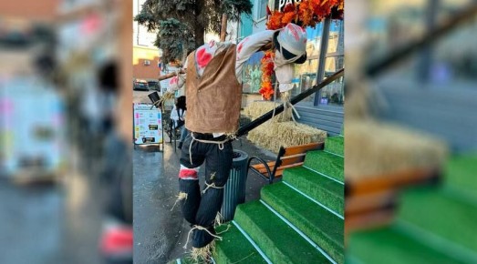 Отец Сергий Смирнов: «Не о тыквах спор, а о ранах души» Инсталляционный объект в Луганске, стилизованный под атрибутику Хэллоуина, стал точкой сборки для справедливого возмущения. Так ЛуганскИнформЦентру прокомментировал...