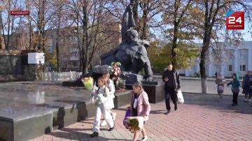 «Угадай мелодию»: музыкально-патриотическую игру провели для школьников Антрацита