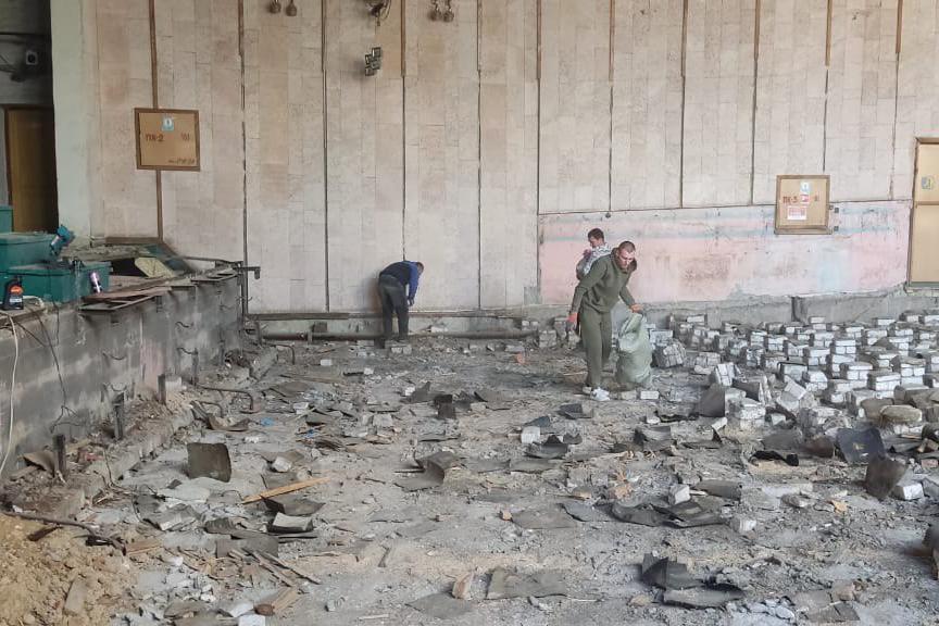 В Марковском ДК закончили демонтаж полов В Марковском ДК закончили демонтаж полов