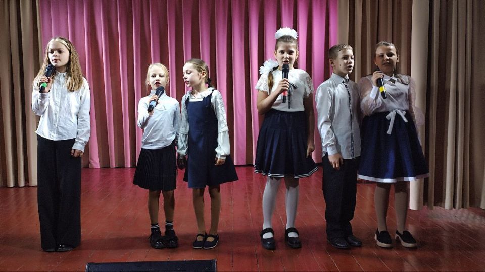 В канун праздника в ДК имени Шевченко г. Александровска прошел концерт В канун праздника в ДК имени Шевченко г. Александровска прошел концерт