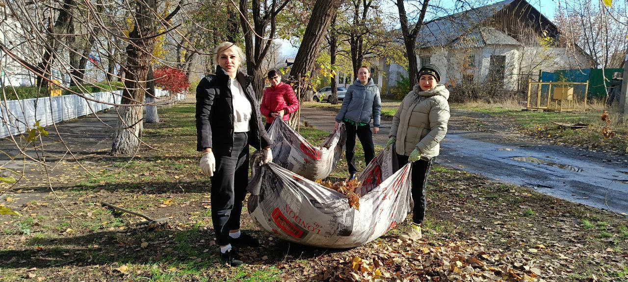 Сотрудники отдела по жизнеобеспечению пгт Северный, с. Давыдо-Никольское, с. Великий Суходол, жители населённых пунктов, входящих в зону ответственности ОПЖ, а также представители организаций и индивидуальные... Сотрудники отдела по жизнеобеспечению пгт Северный, с. Давыдо-Никольское, с. Великий Суходол, жители населённых пунктов, входящих в зону ответственности ОПЖ, а также представители организаций и индивидуальные...