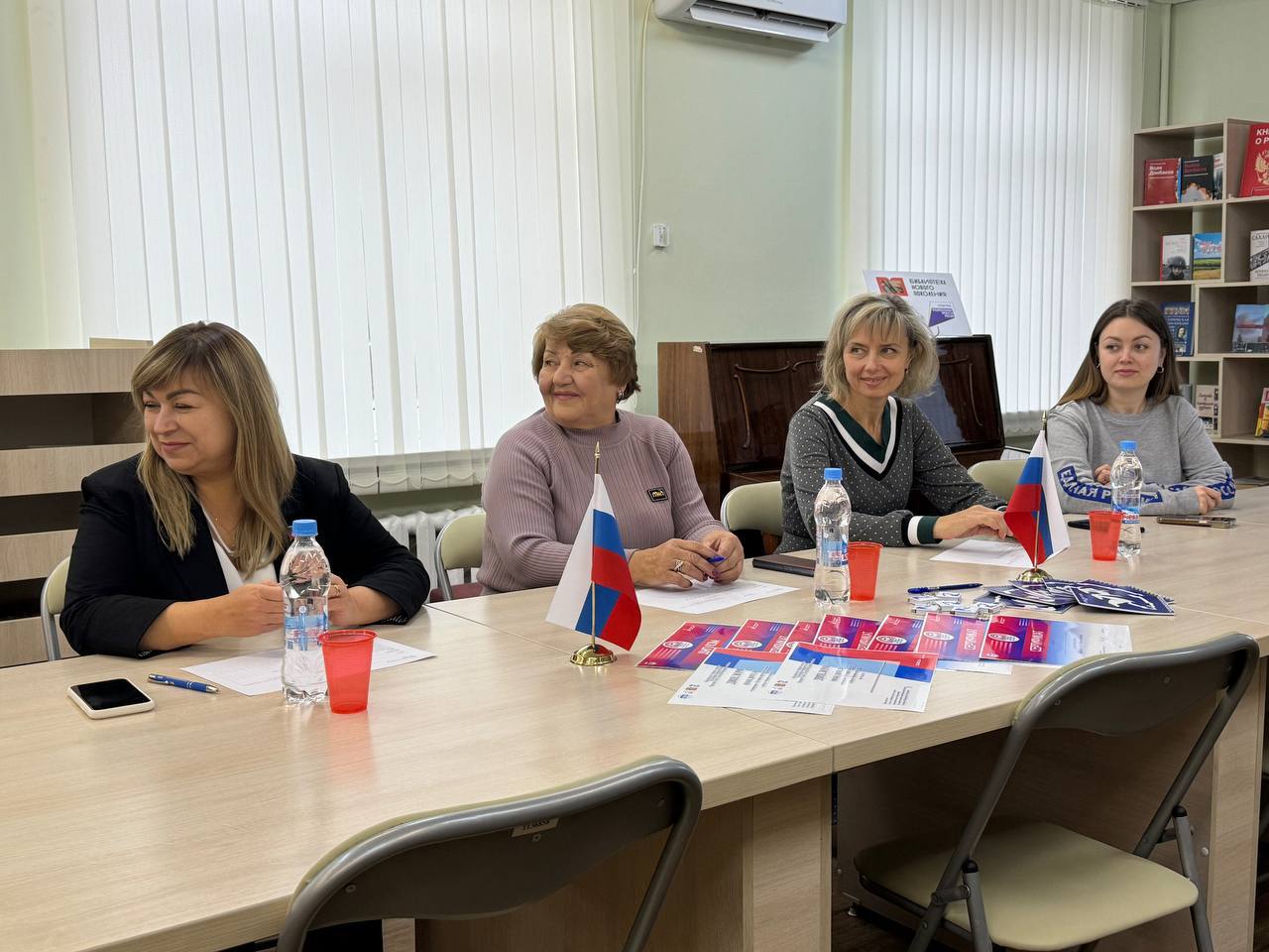 В Антрацитовском муниципальном округе прошел интересный и познавательный дебатный турнир в рамках работы дебатного клуба «Мнение молодежи» по теме «Онлайн-курсы и практический опыт способны полностью заменить университет» В Антрацитовском муниципальном округе прошел интересный и познавательный дебатный турнир в рамках работы дебатного клуба «Мнение молодежи» по теме «Онлайн-курсы и практический опыт способны полностью заменить университет»