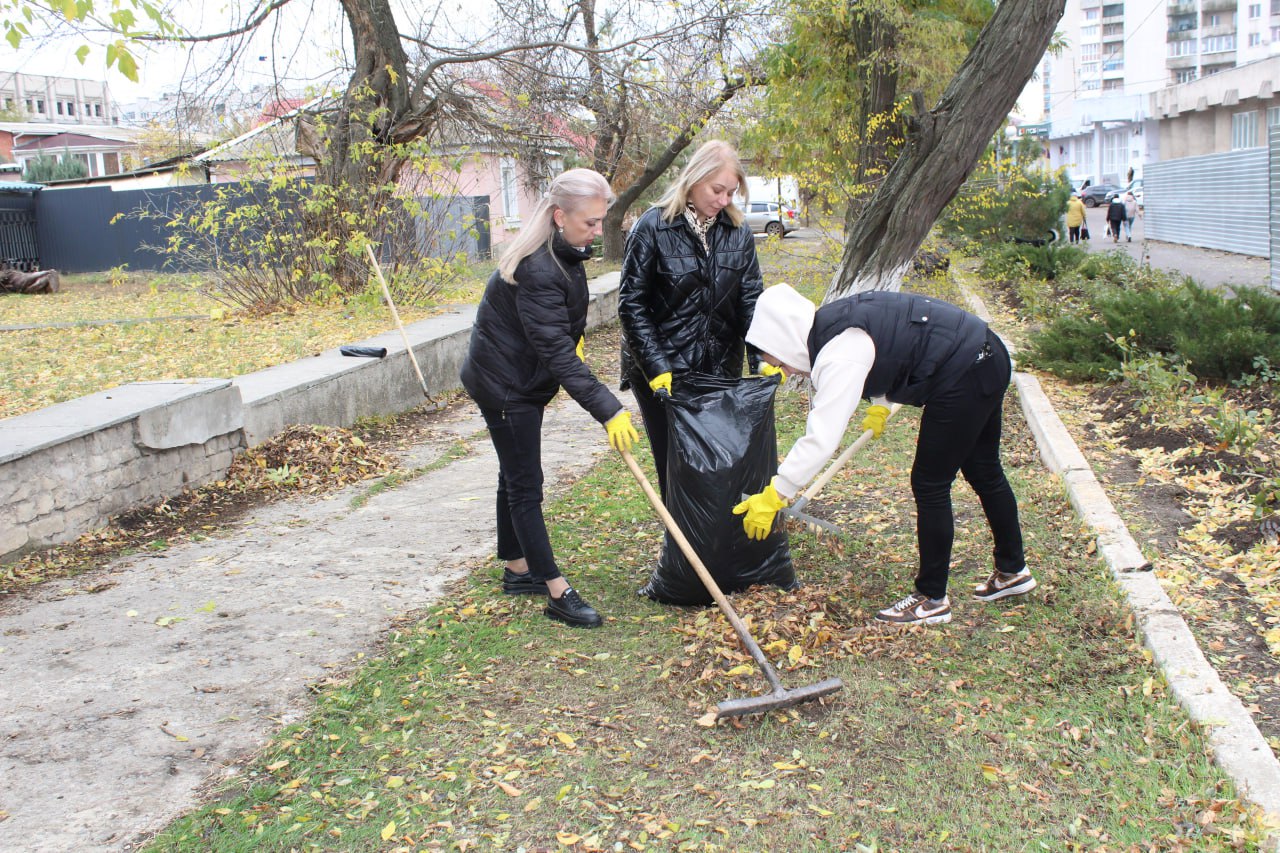 Масштабный субботник продолжается Масштабный субботник продолжается