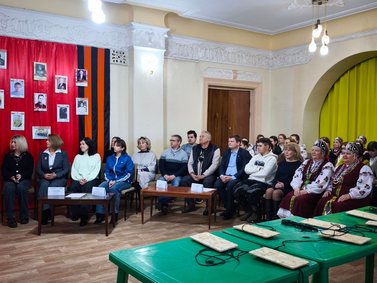 В преддверии Дня народного единства Кировск и Куйтун провели телемост В преддверии Дня народного единства Кировск и Куйтун провели телемост