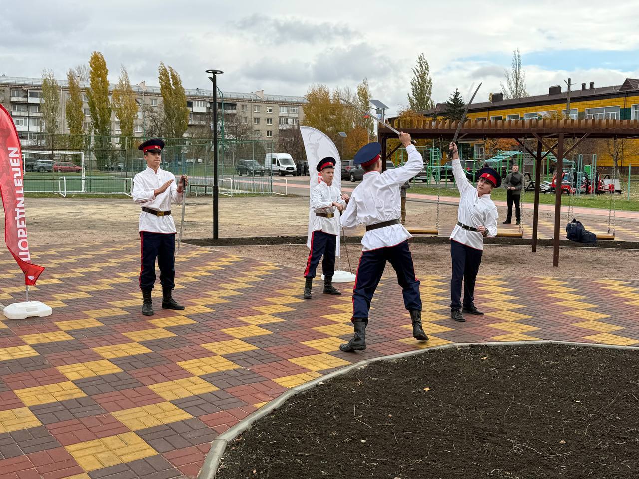 Иван Кусов: Вместе с первым заместителем руководителя Администрации Президента Сергеем Кириенко, первым замминистра просвещения РФ Александром Бугаевым, Главой ЛНР Леонидом Пасечником и председателем Правительства ЛНР Егором... Иван Кусов: Вместе с первым заместителем руководителя Администрации Президента Сергеем Кириенко, первым замминистра просвещения РФ Александром Бугаевым, Главой ЛНР Леонидом Пасечником и председателем Правительства ЛНР Егором...