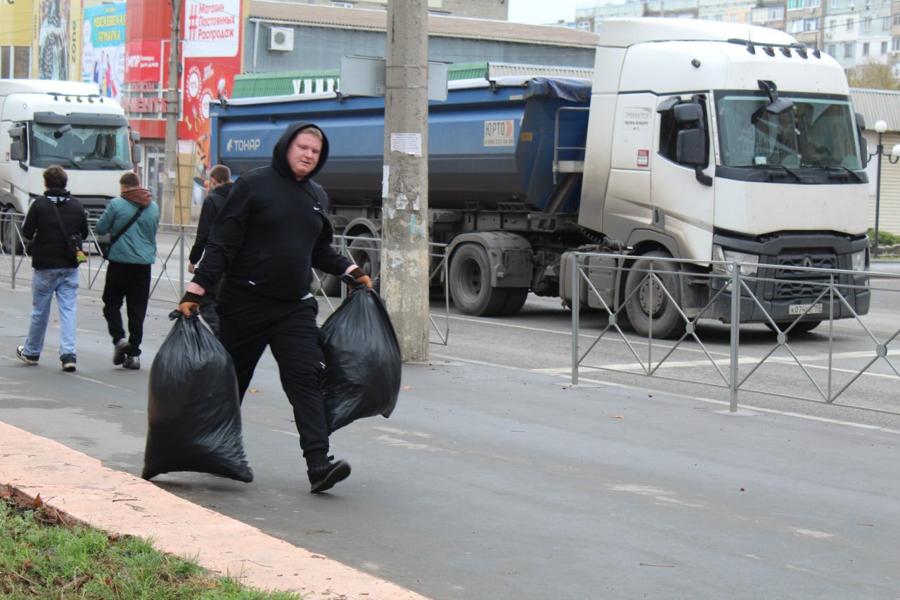 Масштабный субботник продолжается Масштабный субботник продолжается
