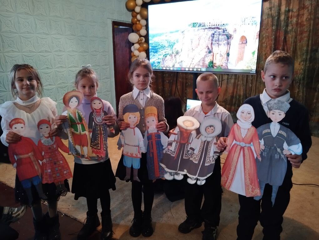 В преддверии Дня Народного Единства в учреждения культуры прошли мероприятия В преддверии Дня Народного Единства в учреждения культуры прошли мероприятия