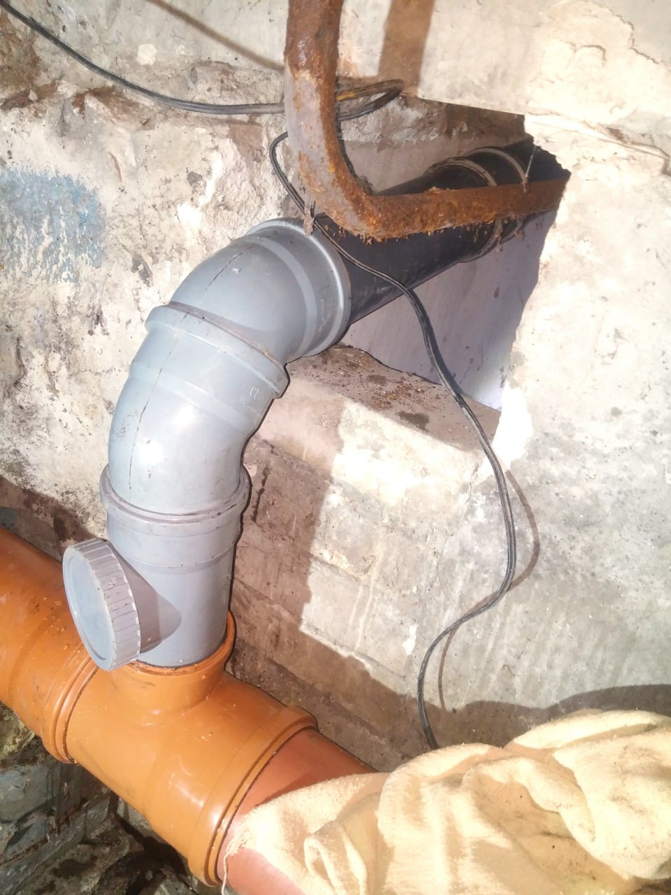 МУП «Муниципальный сервис г. Рубежное» провели ремонтновосстановительные работы в МКД МУП «Муниципальный сервис г. Рубежное» провели ремонтновосстановительные работы в МКД