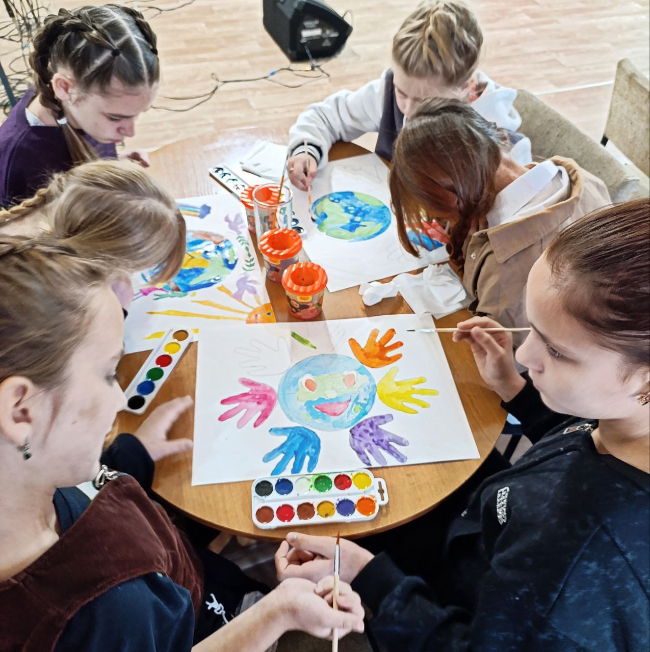 В преддверии Дня народного единства Кировск и Куйтун провели телемост В преддверии Дня народного единства Кировск и Куйтун провели телемост