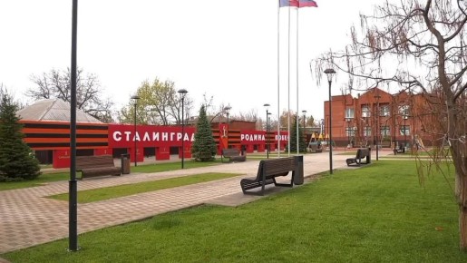 В ходе визита в Станично-Луганский округ Леонид Пасечник и Сергей Владиленович Кириенко посетили капитально отремонтированный Дворец культуры