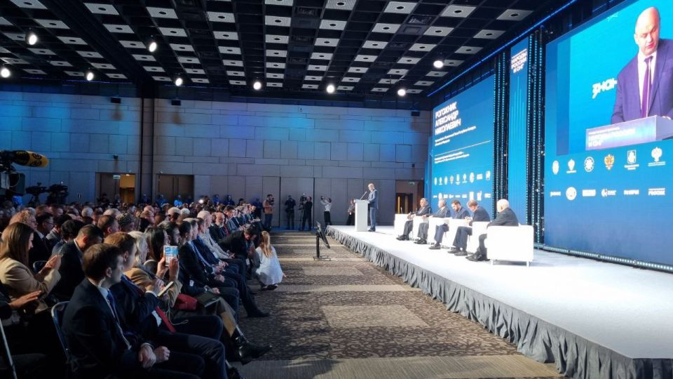 Делегация ЛНР участвует в Международном фестивале «Народы России и СНГ» Делегация ЛНР участвует в Международном фестивале «Народы России и СНГ»