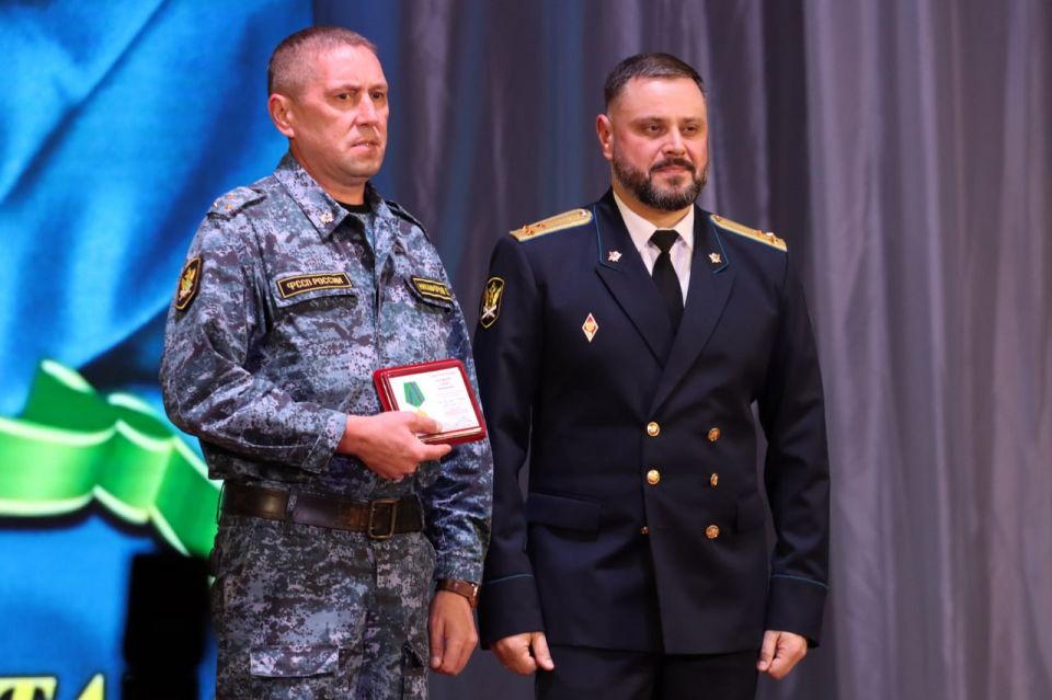 Свой профессиональный праздник торжественно отметили сотрудники Главного управления Федеральной службы судебных приставов по Луганской Народной Республике Свой профессиональный праздник торжественно отметили сотрудники Главного управления Федеральной службы судебных приставов по Луганской Народной Республике