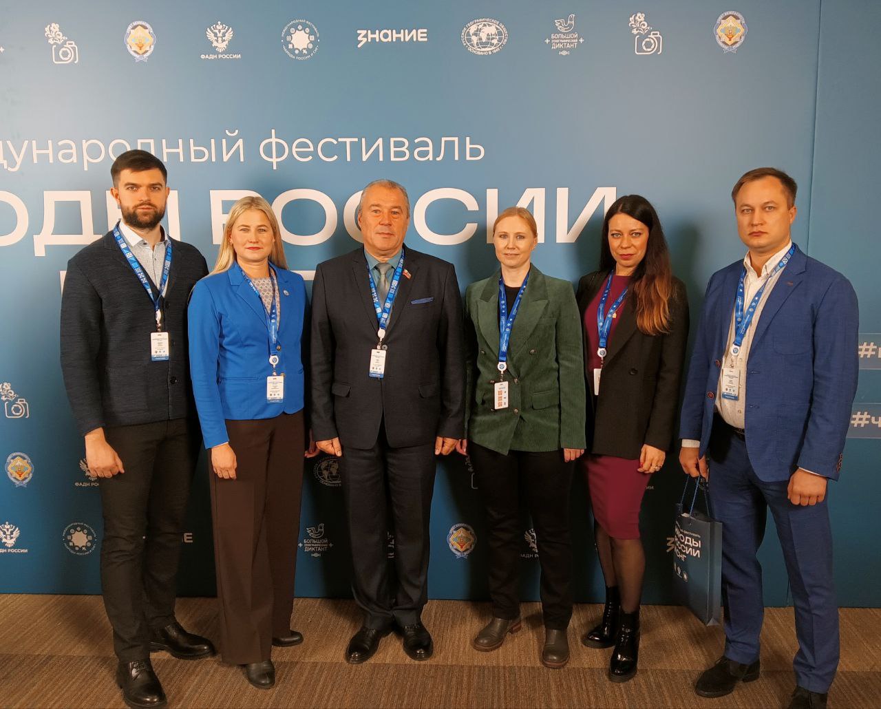 Делегация ЛНР участвует в Международном фестивале «Народы России и СНГ» Делегация ЛНР участвует в Международном фестивале «Народы России и СНГ»