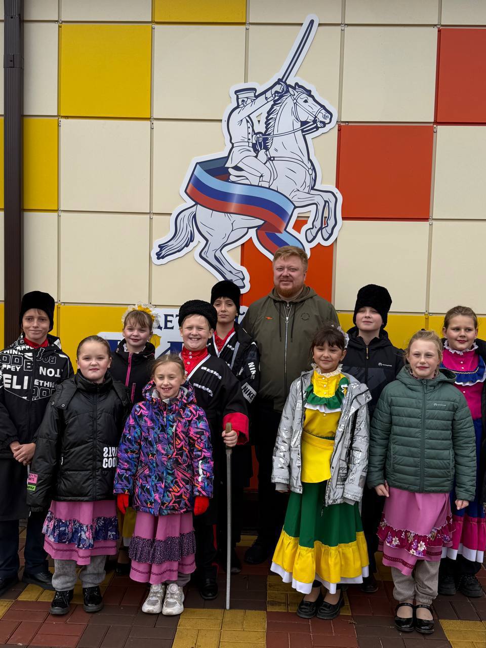 Иван Кусов: Вместе с первым заместителем руководителя Администрации Президента Сергеем Кириенко, первым замминистра просвещения РФ Александром Бугаевым, Главой ЛНР Леонидом Пасечником и председателем Правительства ЛНР Егором...