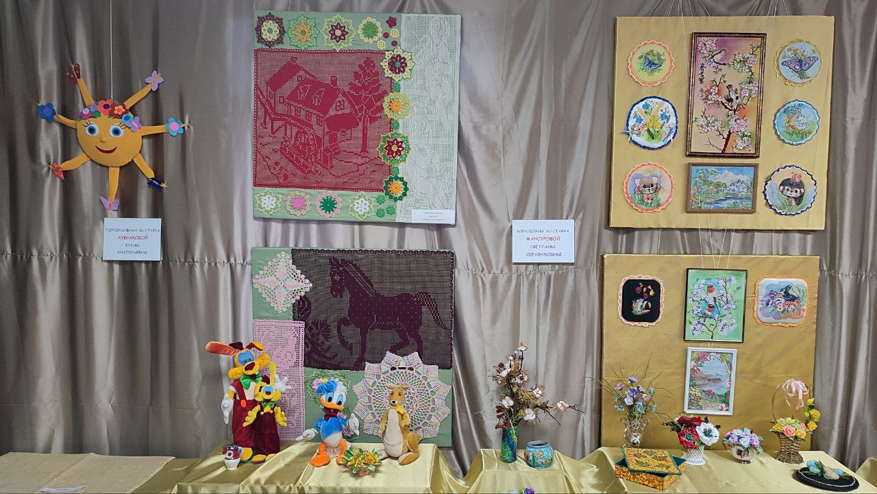 31 октября в Краснолучском краеведческом музее состоялась творческая встреча мастеров декоративно-прикладного и художественного искусства 31 октября в Краснолучском краеведческом музее состоялась творческая встреча мастеров декоративно-прикладного и художественного искусства