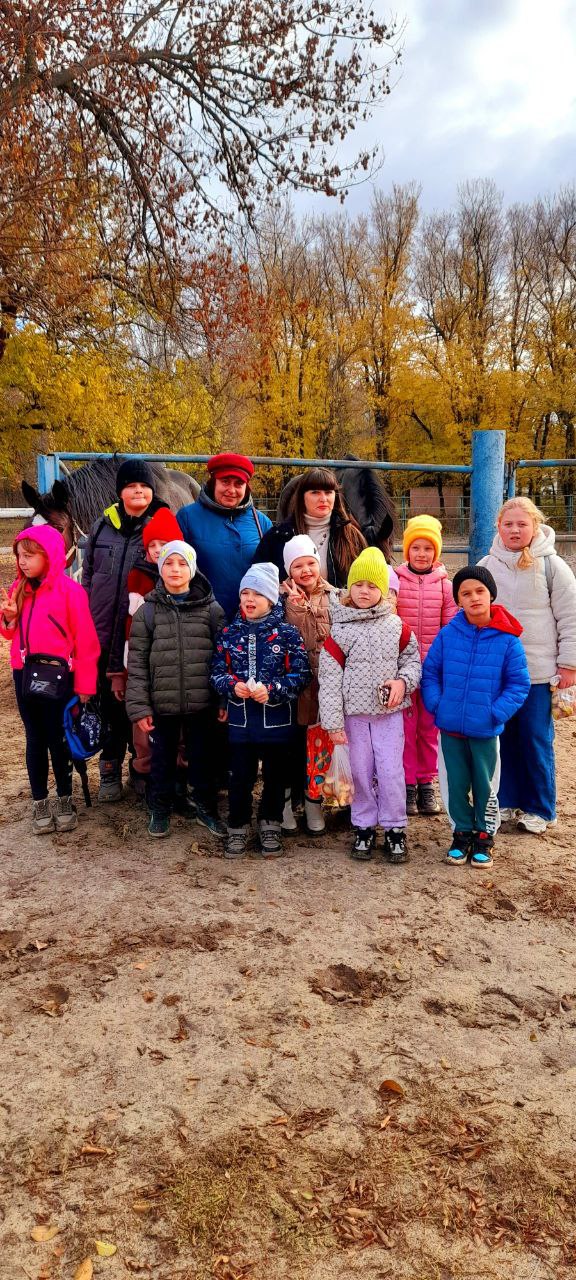 Воспитанники ГБУ ДО ЛНР "Беловодский районный центр детского и юношеского творчества" посетители Деркульский конный завод 63. Ребята познакомились с подопечными завода - они увидели красивых породистых лошадей и смогли... Воспитанники ГБУ ДО ЛНР "Беловодский районный центр детского и юношеского творчества" посетители Деркульский конный завод 63. Ребята познакомились с подопечными завода - они увидели красивых породистых лошадей и смогли...