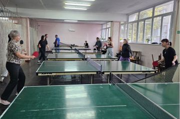 Нескучные каникулы. Пока школьники наслаждаются заслуженным отдыхом на осенних каникулах, учителя продолжают работать, а в свободное время не забывают про спорт! Спартакиаду среди работников общеобразовательных организаций...