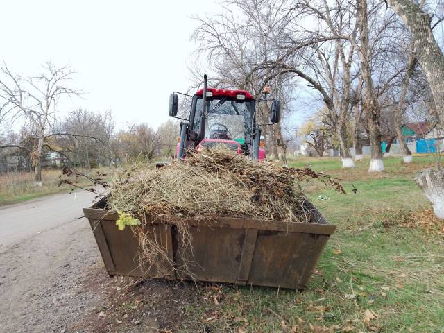 В преддверии Дня народного единства сотрудники отдела по жизнеобеспечению п. Поречье, пгт Изварино, пгт Урало-Кавказ и неравнодушные жители присоединились к общемуниципальному субботнику В преддверии Дня народного единства сотрудники отдела по жизнеобеспечению п. Поречье, пгт Изварино, пгт Урало-Кавказ и неравнодушные жители присоединились к общемуниципальному субботнику