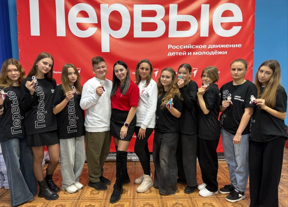 Молодежь Перевальского округа приняла участие в мастер-классе ко Дню народного единства Молодежь Перевальского округа приняла участие в мастер-классе ко Дню народного единства