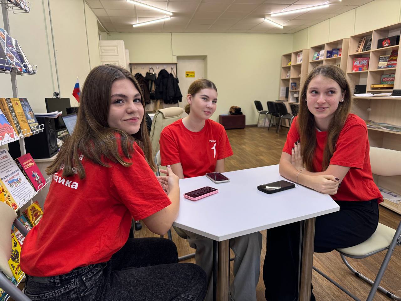 В Антрацитовском муниципальном округе прошел интересный и познавательный дебатный турнир в рамках работы дебатного клуба «Мнение молодежи» по теме «Онлайн-курсы и практический опыт способны полностью заменить университет» В Антрацитовском муниципальном округе прошел интересный и познавательный дебатный турнир в рамках работы дебатного клуба «Мнение молодежи» по теме «Онлайн-курсы и практический опыт способны полностью заменить университет»