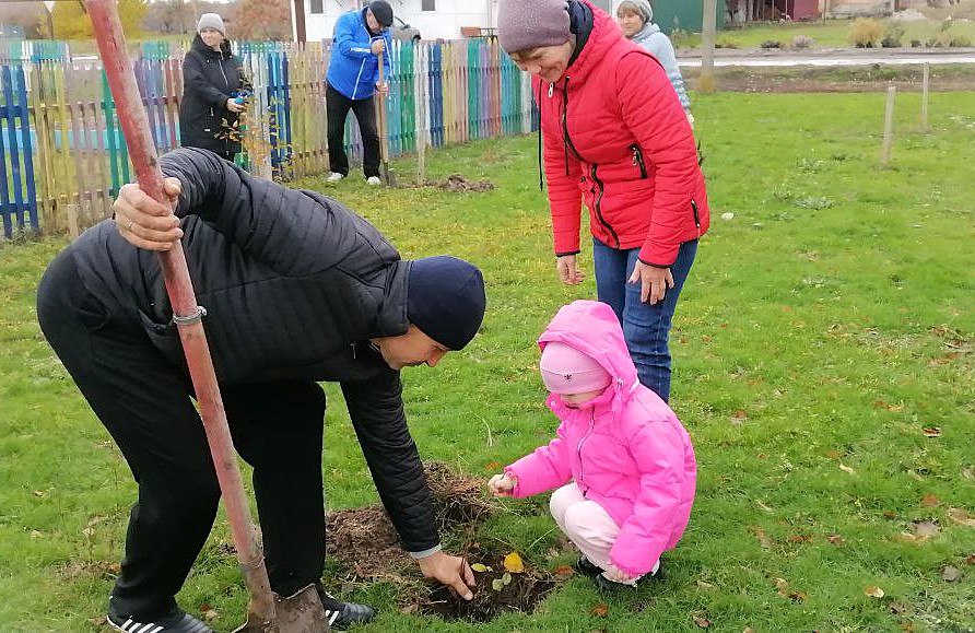 «Аллея Единства» в селе Литвиновка «Аллея Единства» в селе Литвиновка