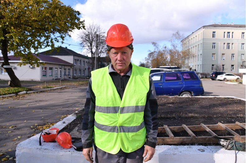 Красноярская аварийно-восстановительная бригада ремонтирует участок теплотрассы в Свердловской ЦГМБ Красноярская аварийно-восстановительная бригада ремонтирует участок теплотрассы в Свердловской ЦГМБ