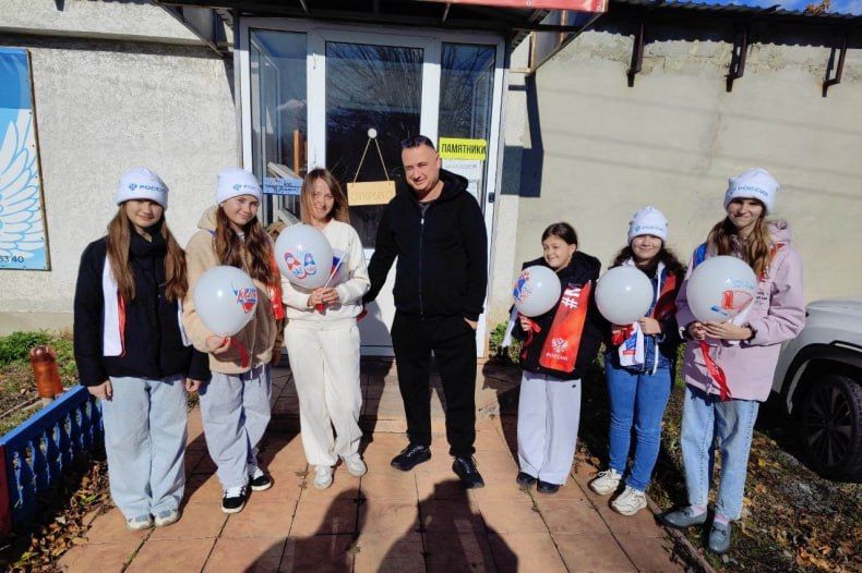 «В единстве - наша сила!»: в Свердловской СШ №5 прошла акция ко Дню народного единства «В единстве - наша сила!»: в Свердловской СШ №5 прошла акция ко Дню народного единства