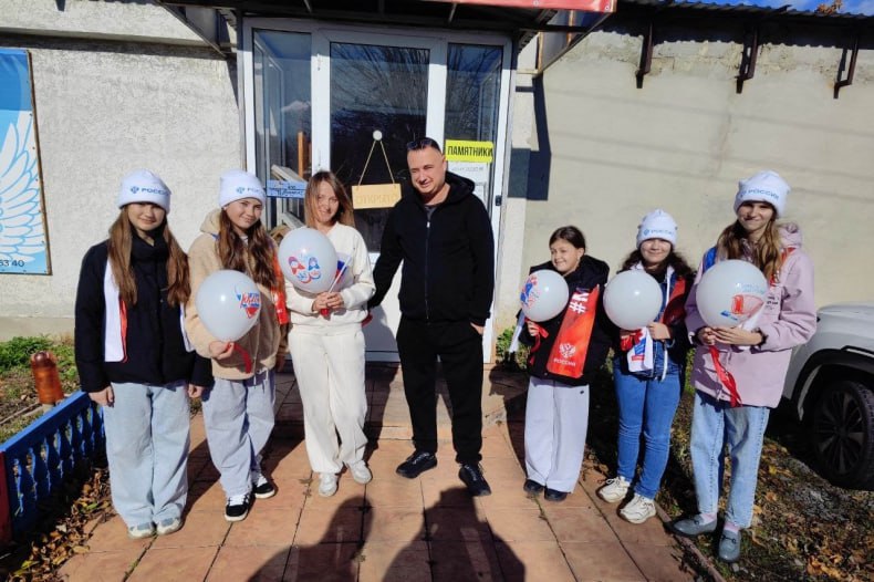 «В единстве - наша сила!»: в Свердловской СШ №5 прошла акция ко Дню народного единства «В единстве - наша сила!»: в Свердловской СШ №5 прошла акция ко Дню народного единства