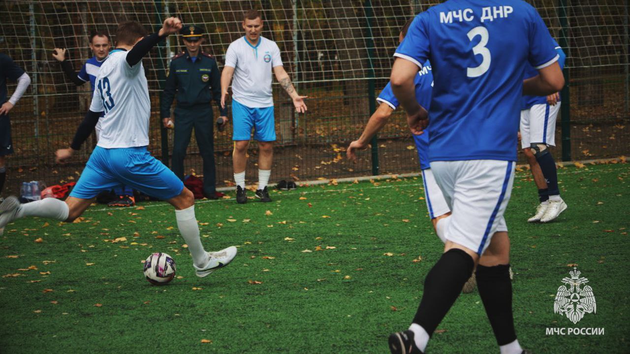 В единстве — наша победа! Спасатели МЧС России по ЛНР завоевали золото патриотического турнира ко Дню народного единства В единстве — наша победа! Спасатели МЧС России по ЛНР завоевали золото патриотического турнира ко Дню народного единства