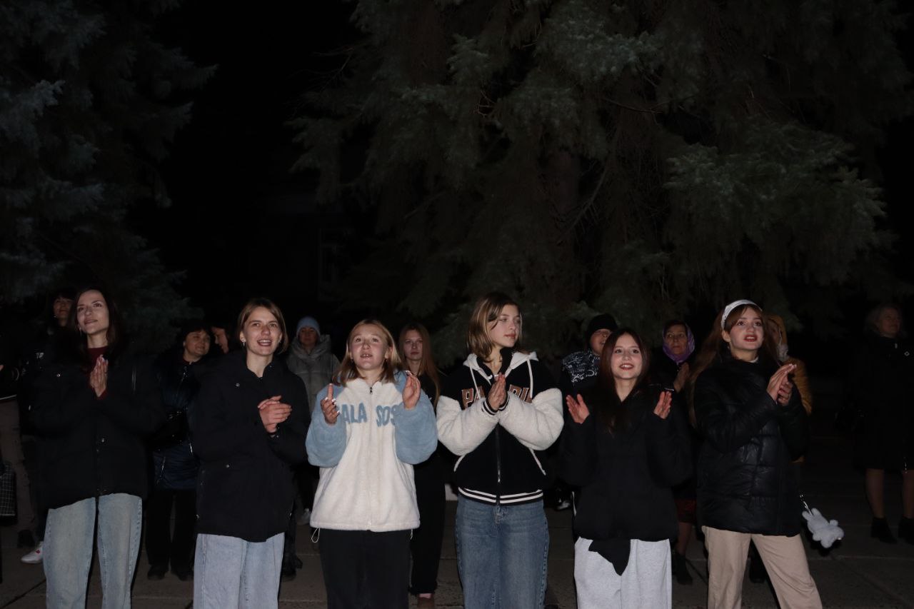 Концертная программа "РОССИЯ ОБЪЕДИНЯЕТ" в рамках празднования ежегодной всероссийской акции "Ночь искусств" Концертная программа "РОССИЯ ОБЪЕДИНЯЕТ" в рамках празднования ежегодной всероссийской акции "Ночь искусств"