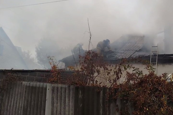 Спасатели потушили пожар в поселке Дзержинский