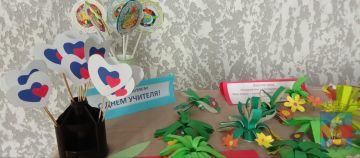 Ко Дню народного единства в школе искусств прошла выставка работ учеников творческих кружков учреждения