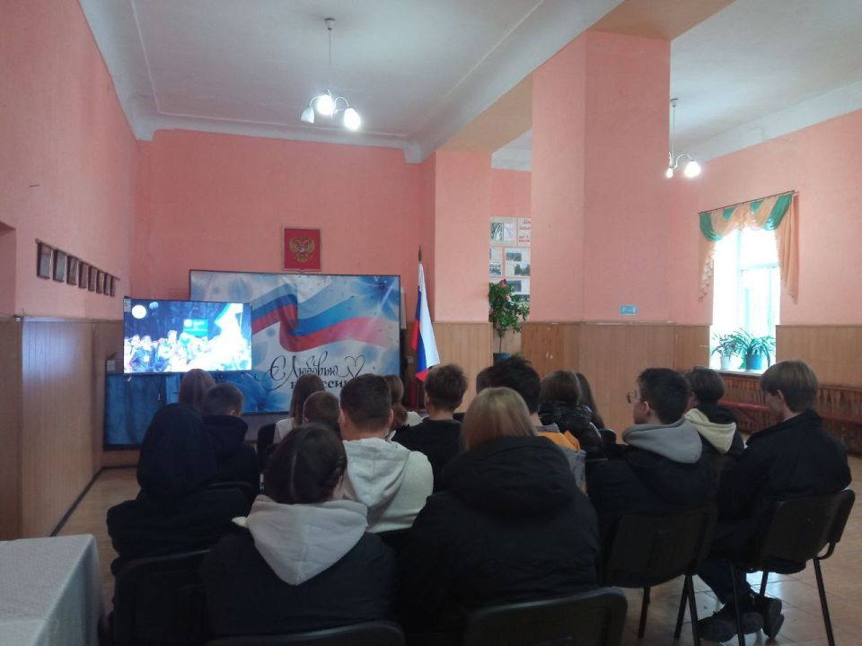 В Ровеньках прошли мероприятия, приуроченные Дню народного единства В Ровеньках прошли мероприятия, приуроченные Дню народного единства