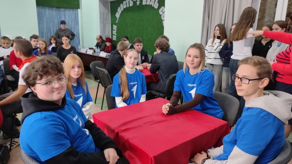 В преддверии Дня народного единства в Молодогвардейске и ближайших населённых пунктах прошли праздничные мероприятия, направленные на укрепление чувства единства и патриотизма среди жителей В преддверии Дня народного единства в Молодогвардейске и ближайших населённых пунктах прошли праздничные мероприятия, направленные на укрепление чувства единства и патриотизма среди жителей