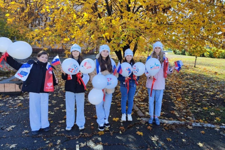 «В единстве - наша сила!»: в Свердловской СШ №5 прошла акция ко Дню народного единства «В единстве - наша сила!»: в Свердловской СШ №5 прошла акция ко Дню народного единства