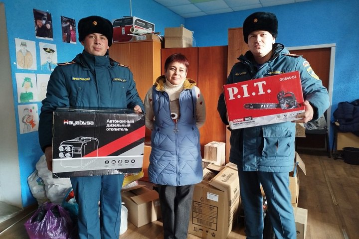 «Это – наш вклад в общее дело, в будущую Победу»: Жители ЛНР собрали и передали бойцам на передовую гуманитарную помощь «Это – наш вклад в общее дело, в будущую Победу»: Жители ЛНР собрали и передали бойцам на передовую гуманитарную помощь