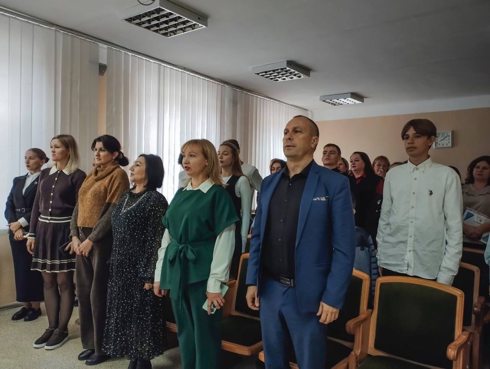 Ко Дню народного единства наградили победителей регэтапа Всероссийского конкурса сочинений Ко Дню народного единства наградили победителей регэтапа Всероссийского конкурса сочинений