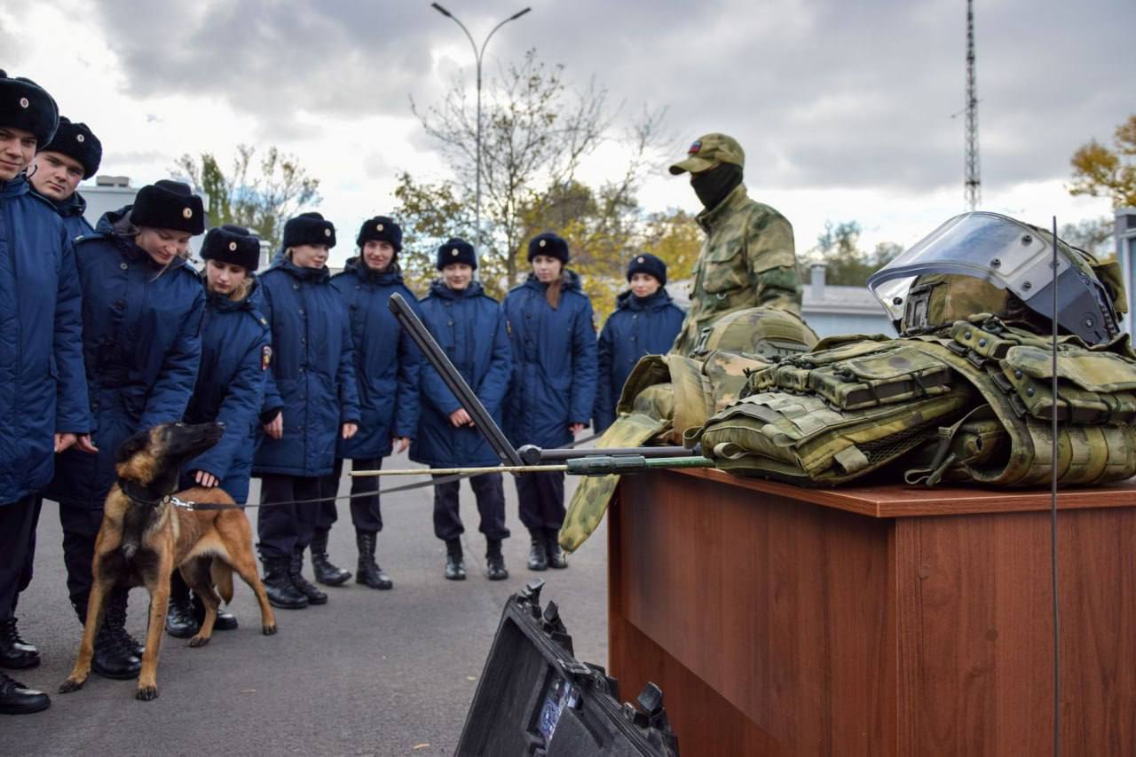 Росгвардейцы провели практические занятия для курсантов Луганского филиала Воронежского института МВД России Росгвардейцы провели практические занятия для курсантов Луганского филиала Воронежского института МВД России