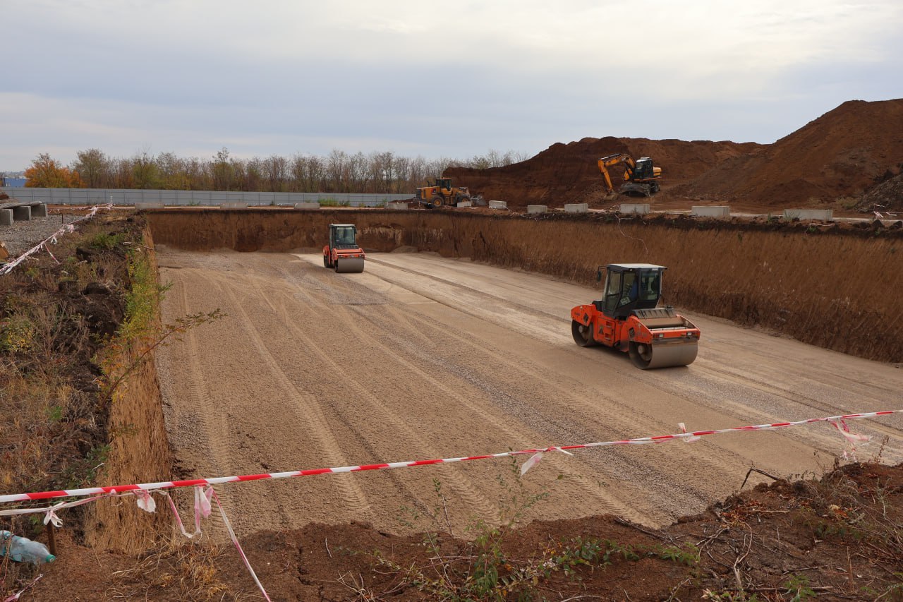 В ЛНР реализуется около 60 проектов жилищного строительства, выдано 22 разрешения на строительство многоквартирных домов общей площадью более 220 тыс В ЛНР реализуется около 60 проектов жилищного строительства, выдано 22 разрешения на строительство многоквартирных домов общей площадью более 220 тыс