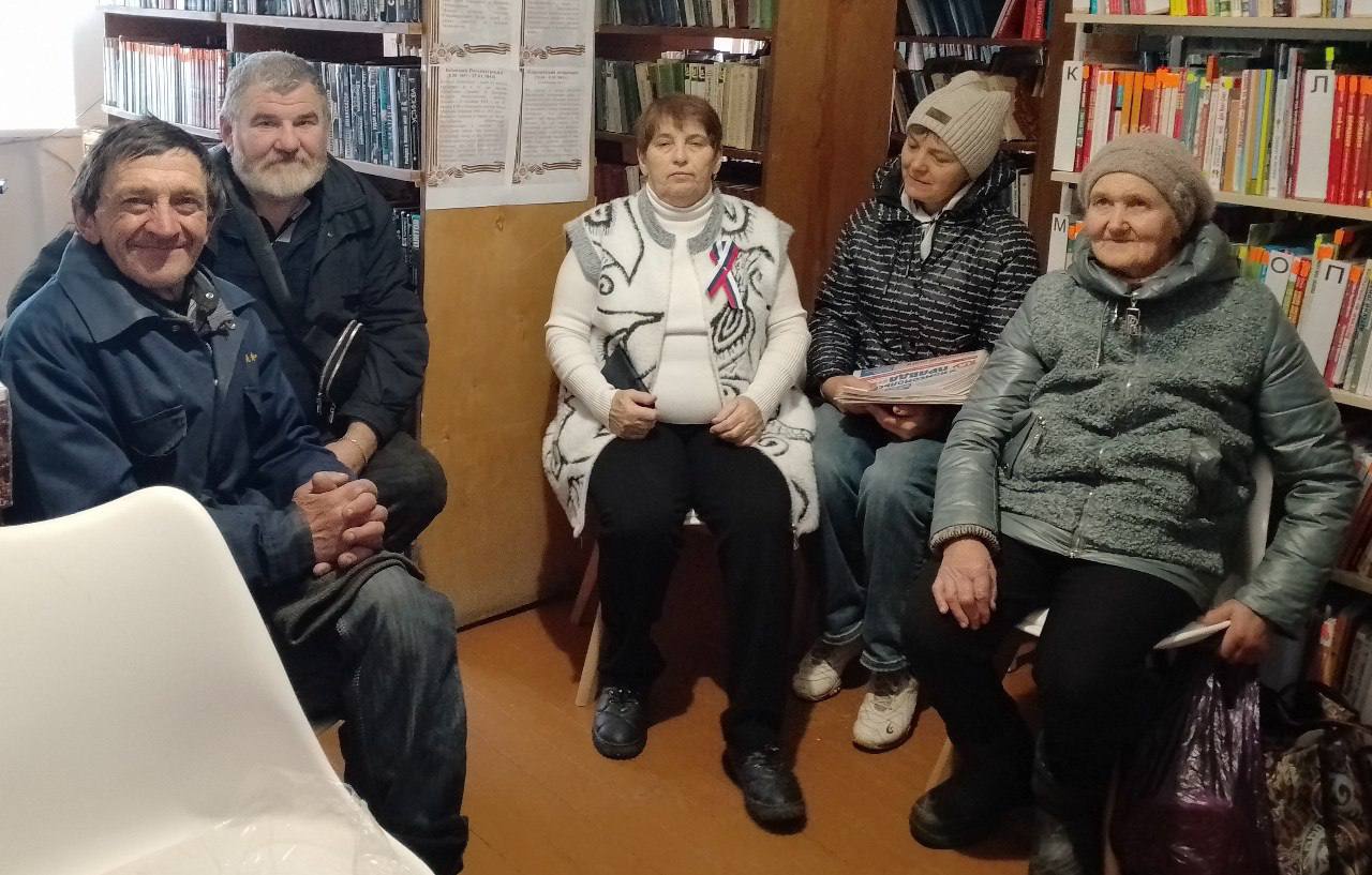 День народного единства в России ежегодно отмечают 4 ноября День народного единства в России ежегодно отмечают 4 ноября