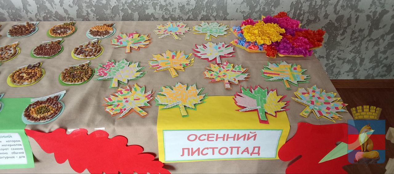 Ко Дню народного единства в школе искусств прошла выставка работ учеников творческих кружков учреждения Ко Дню народного единства в школе искусств прошла выставка работ учеников творческих кружков учреждения