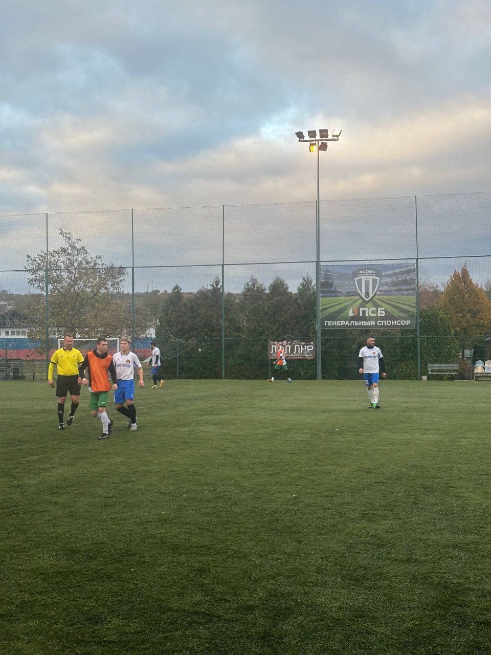 Полуфинал Серебряного Кубка ЛФЛ ЛНР: "Топоры" одержали победу над ФК "Рубежное" Полуфинал Серебряного Кубка ЛФЛ ЛНР: "Топоры" одержали победу над ФК "Рубежное"