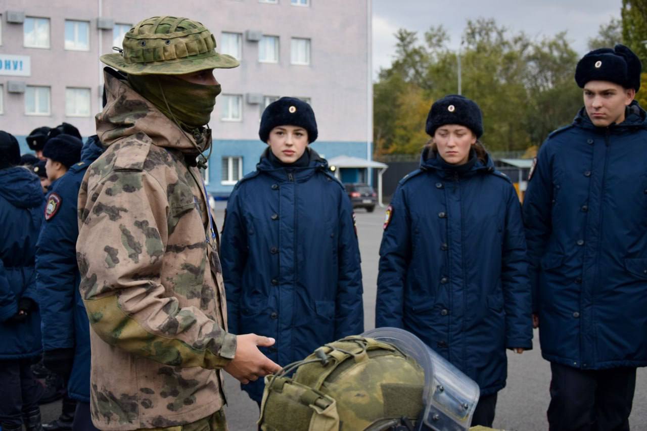 Росгвардейцы провели практические занятия для курсантов Луганского филиала Воронежского института МВД России