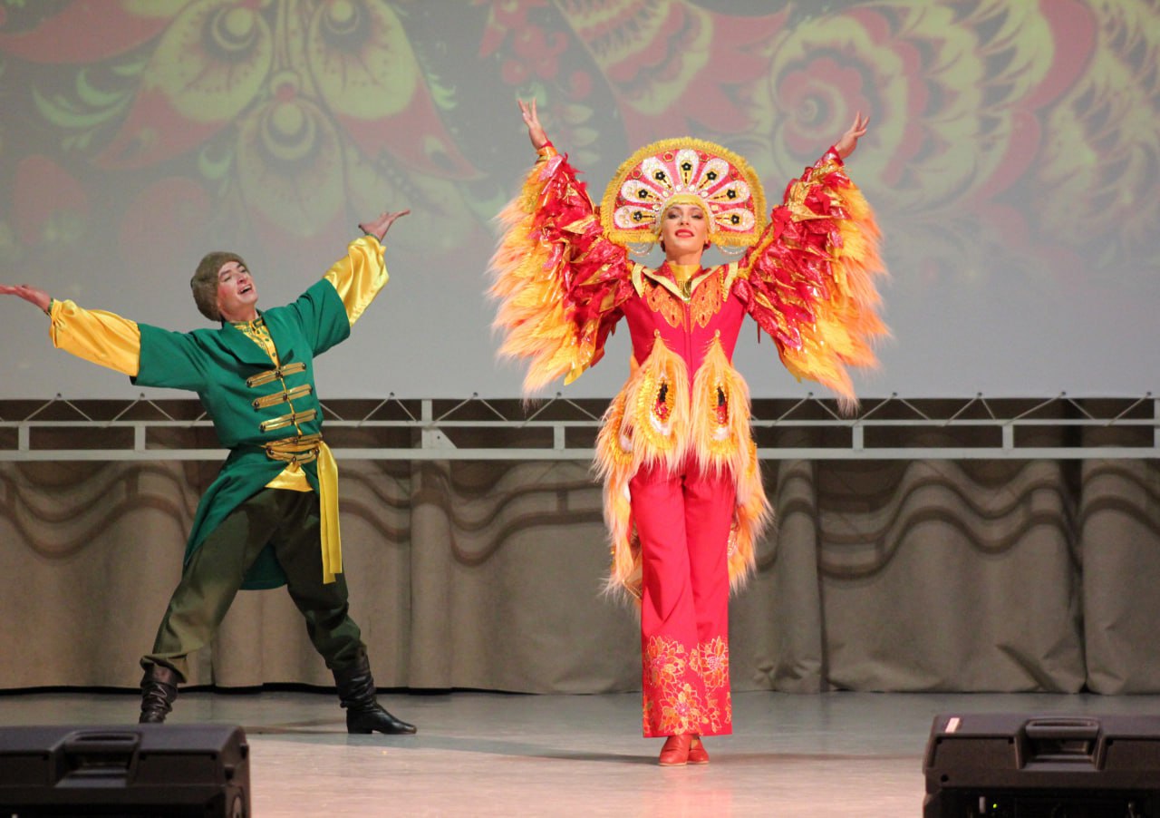 Сергей Козенко: В День народного единства принял участие в торжественном мероприятии «В дружбе народов – единство России!», которое состоялось в зале Краснодонского городского Дворца культуры имени «Молодой гвардии», где... Сергей Козенко: В День народного единства принял участие в торжественном мероприятии «В дружбе народов – единство России!», которое состоялось в зале Краснодонского городского Дворца культуры имени «Молодой гвардии», где...