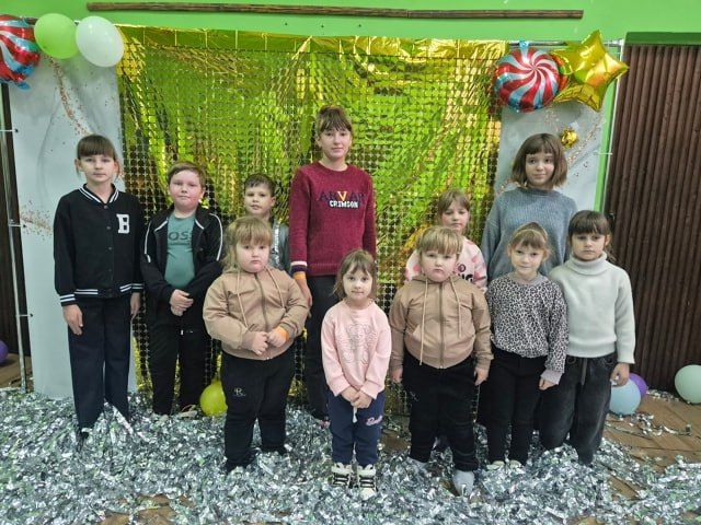 Серебряная вечеринка для детей в Селезнёвском Доме культуры Серебряная вечеринка для детей в Селезнёвском Доме культуры