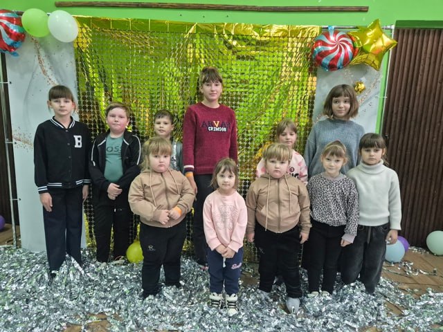 Серебряная вечеринка для детей в Селезнёвском Доме культуры Серебряная вечеринка для детей в Селезнёвском Доме культуры