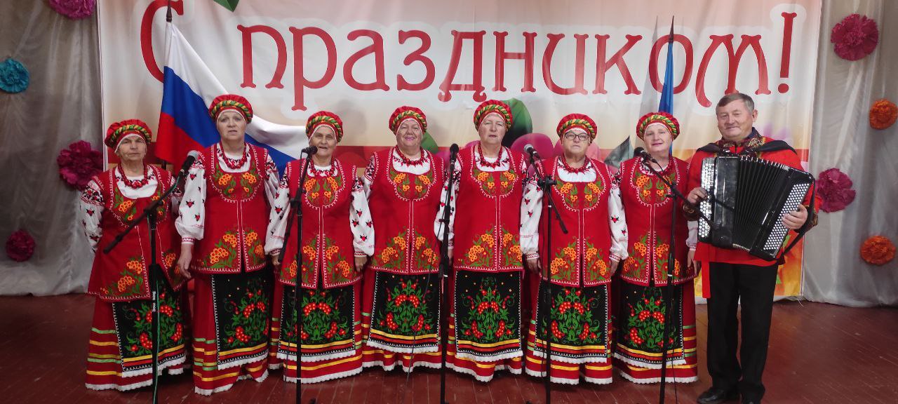 В Денежниковском доме культуры прошел концерт "Славяне, мы едины и непобедимы" В Денежниковском доме культуры прошел концерт "Славяне, мы едины и непобедимы"