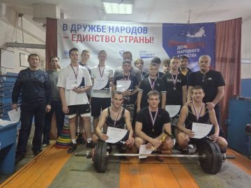 Сергей Колягин: В преддверии празднования Дня Народного Единства, на базе «Специализированного зала Тяжёлой атлетики» состоялся, ставший уже доброй традицией нашего городского округа, Открытый турнир по тяжёлой атлетике...