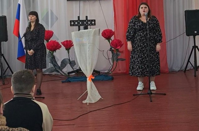 В Малоивановском доме культуры прошел концерт, посвященный Дню народного единства – это важный для страны праздник В Малоивановском доме культуры прошел концерт, посвященный Дню народного единства – это важный для страны праздник